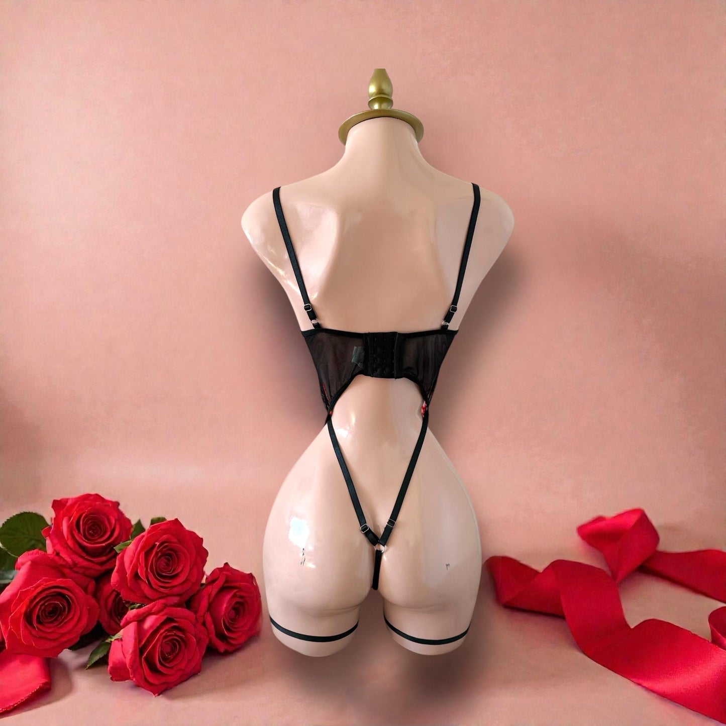 Body de Lencería Negro con Rojo y Ligueros - Talla M