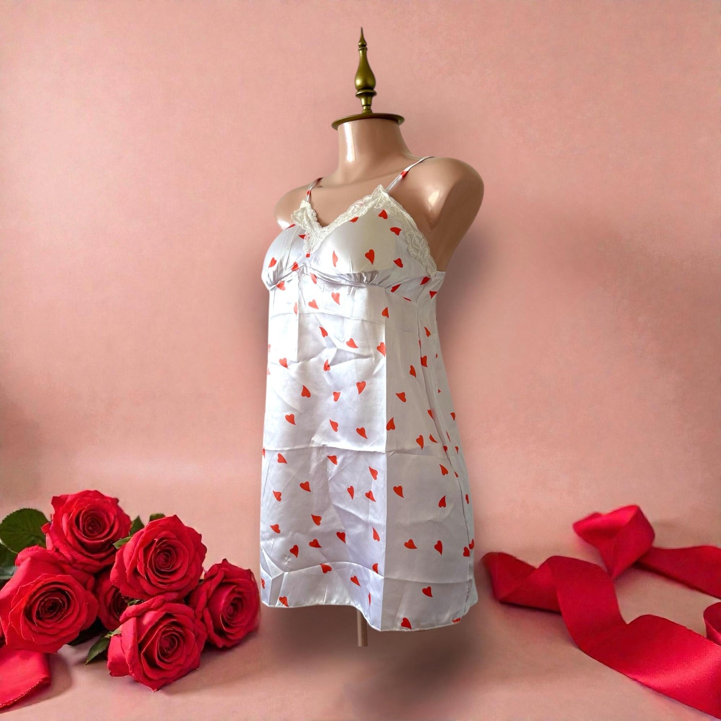 Conjunto de Pijama Blanco con Estampado de Corazones Naranja y Bata - Talla M