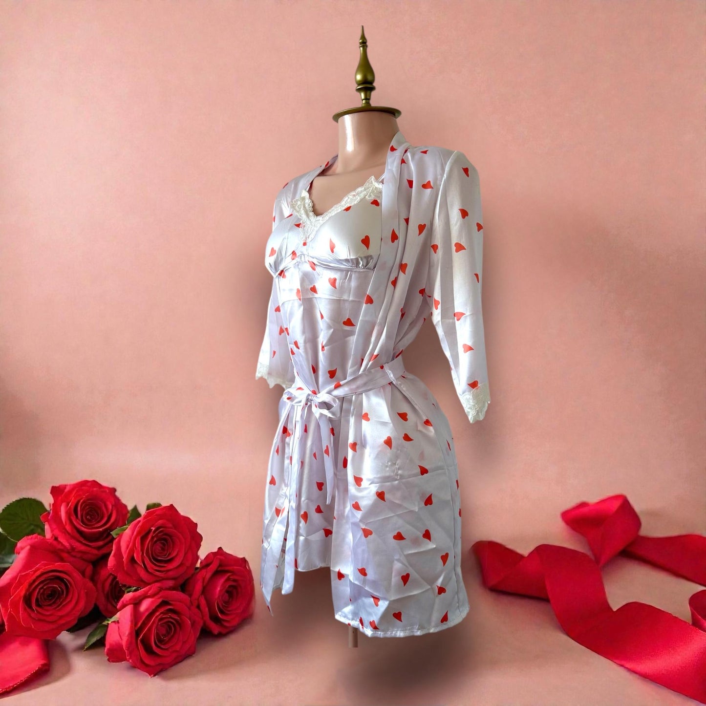 Conjunto de Pijama Blanco con Estampado de Corazones Naranja y Bata - Talla M