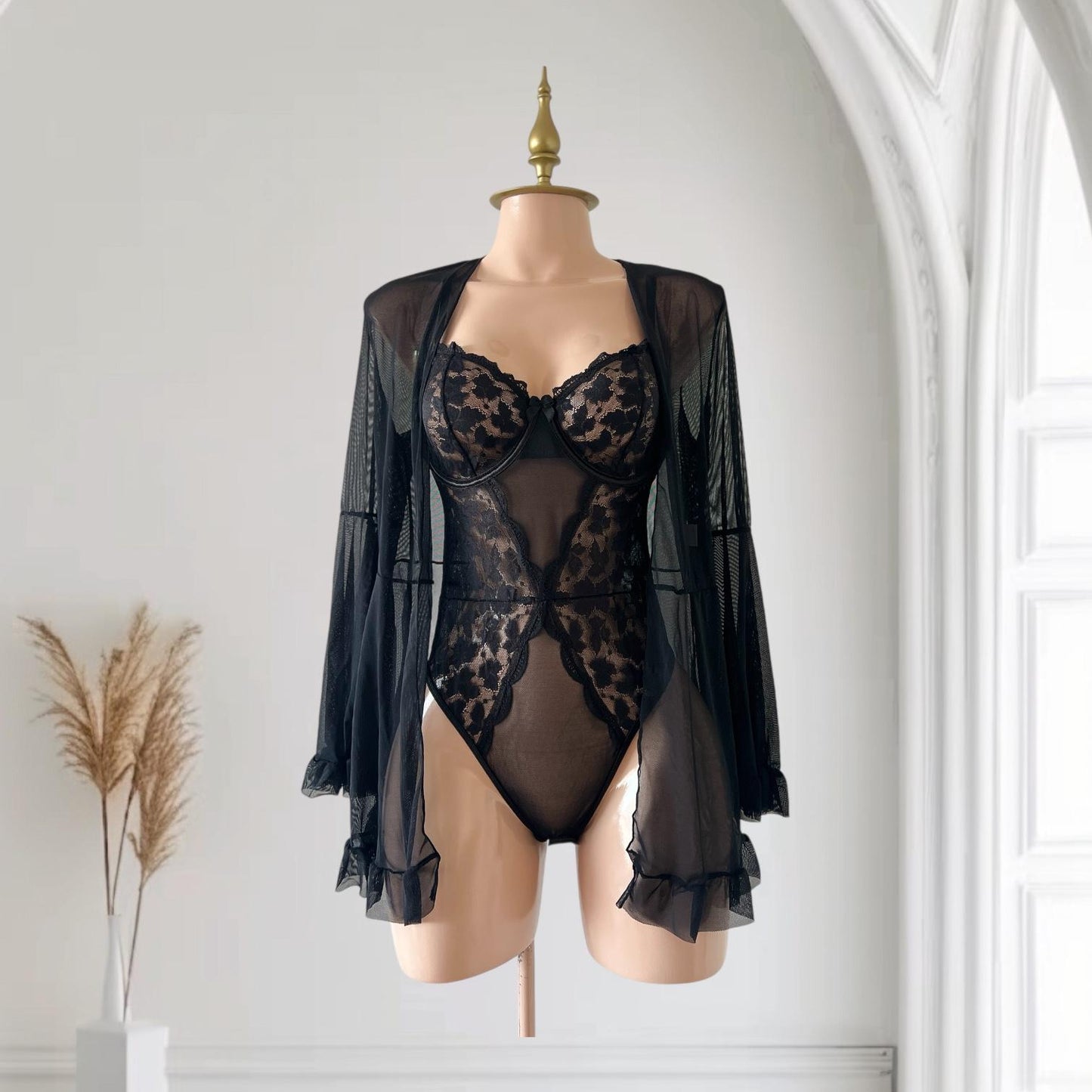 Conjunto de Pijama Negro con Body de Encaje Floral - Talla M