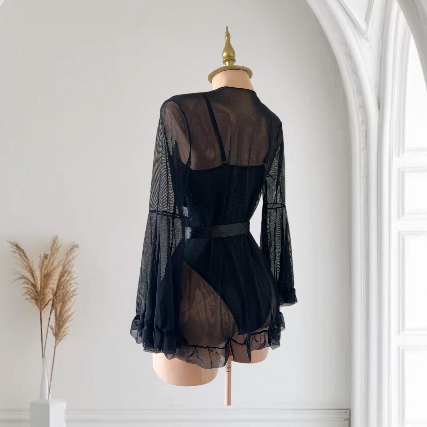 Conjunto de Pijama Negro con Body de Encaje Floral - Talla M