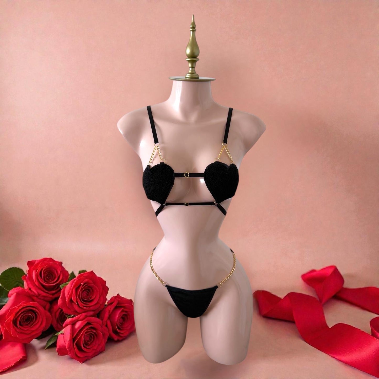 Conjunto de Lencería Negro con Corazones de Peluche - Talla M