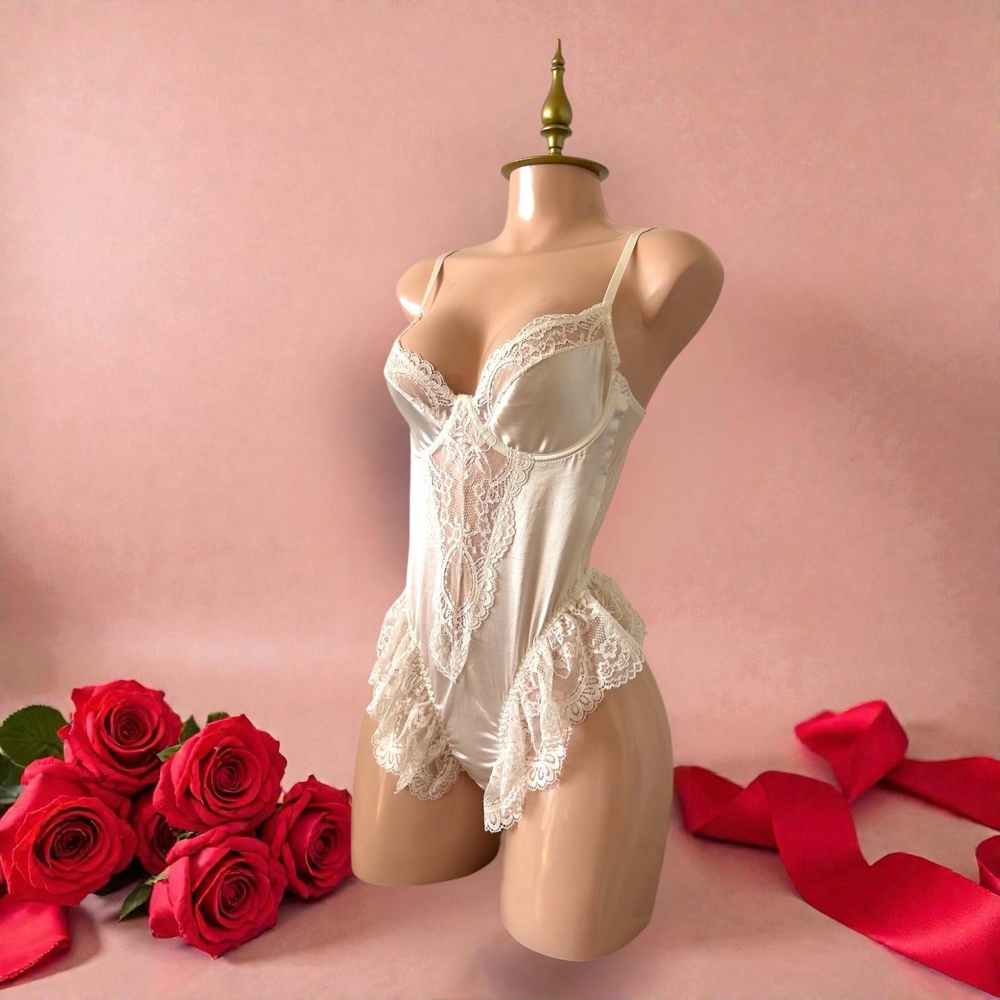 Body de Lencería Blanco con Encaje y Volantes - Talla M