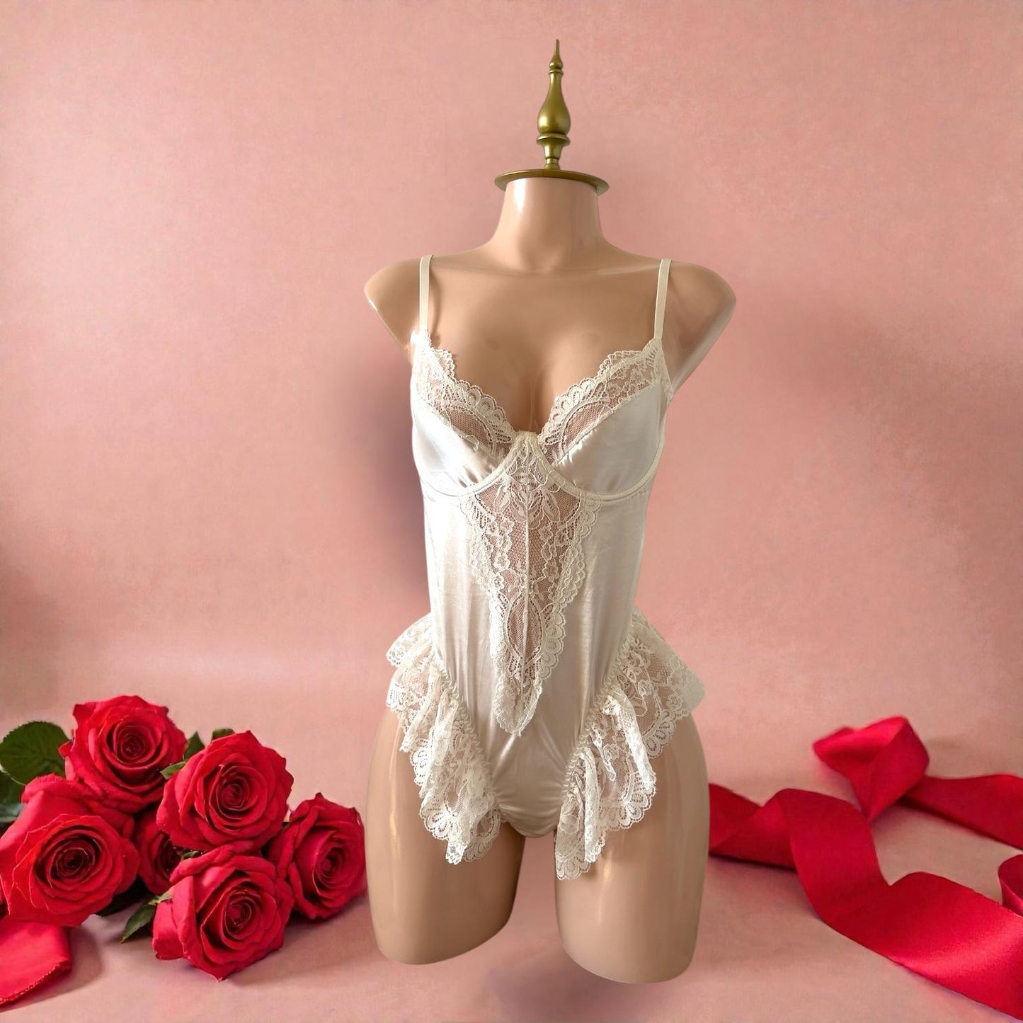 Body de Lencería Blanco con Encaje y Volantes - Talla M