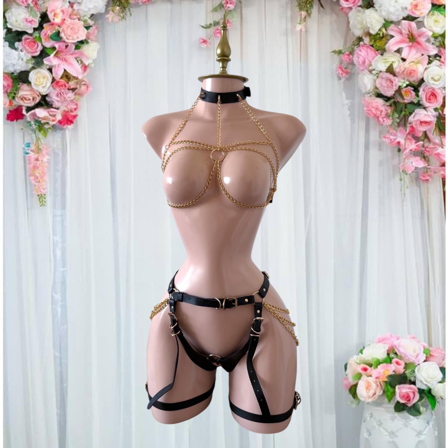 Set de Arnés de Cuero Sintético Negro  con Cadenas Doradas - Talla S - L